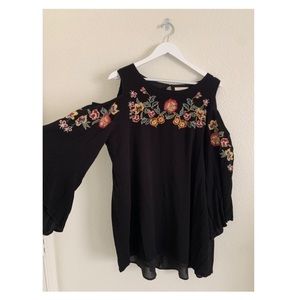 Chic Soul Boutique PLUS SIZE cold shoulder dress